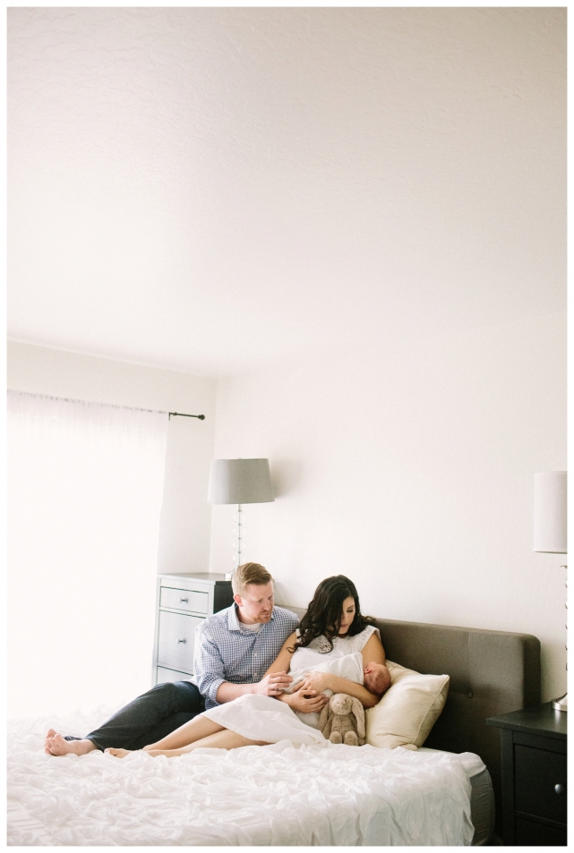 palo alto newborn photography lifestyle in home_0468.jpg