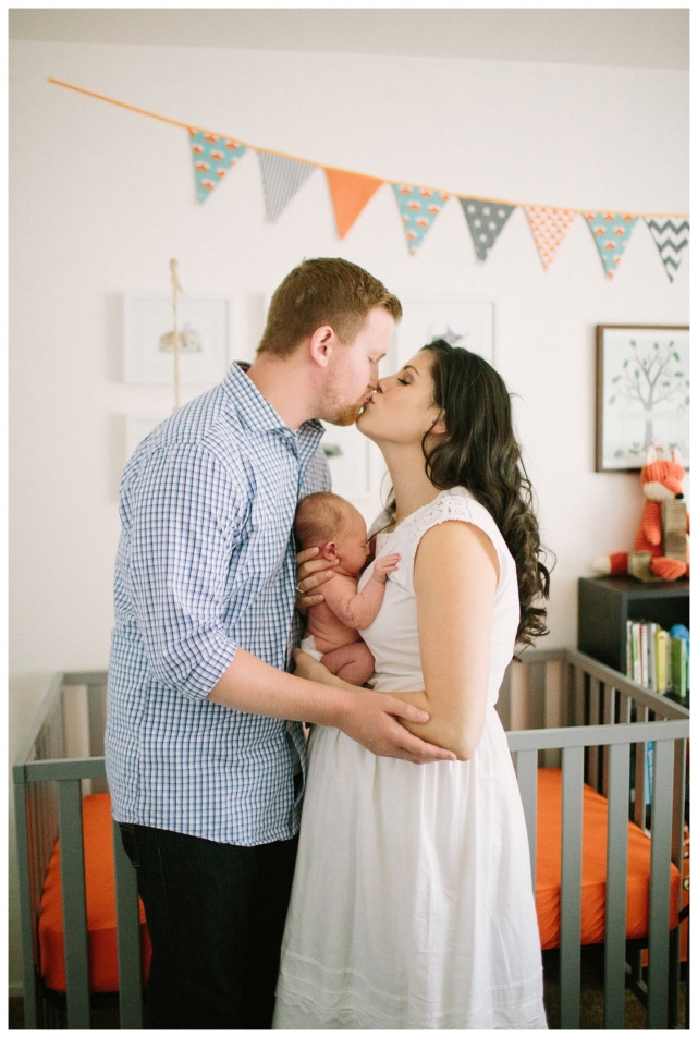 palo alto newborn photography lifestyle in home_0481.jpg